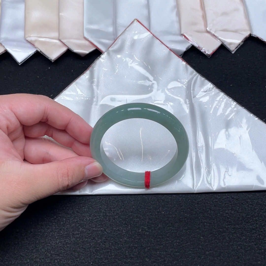 小****翡翠未镶嵌手镯57正圈