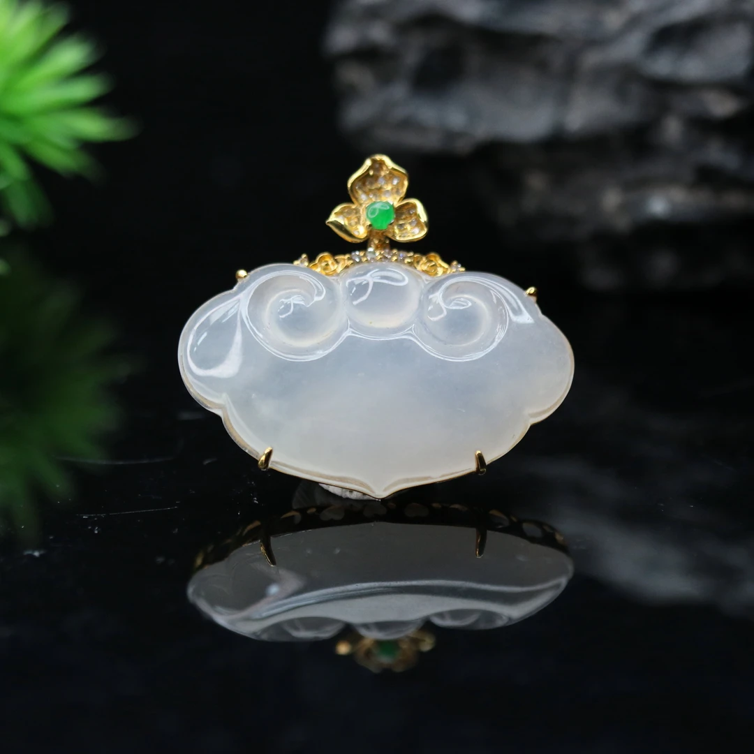 9天然缅甸翡翠A货18k冰如意头/200312/上海嘉禾拍卖