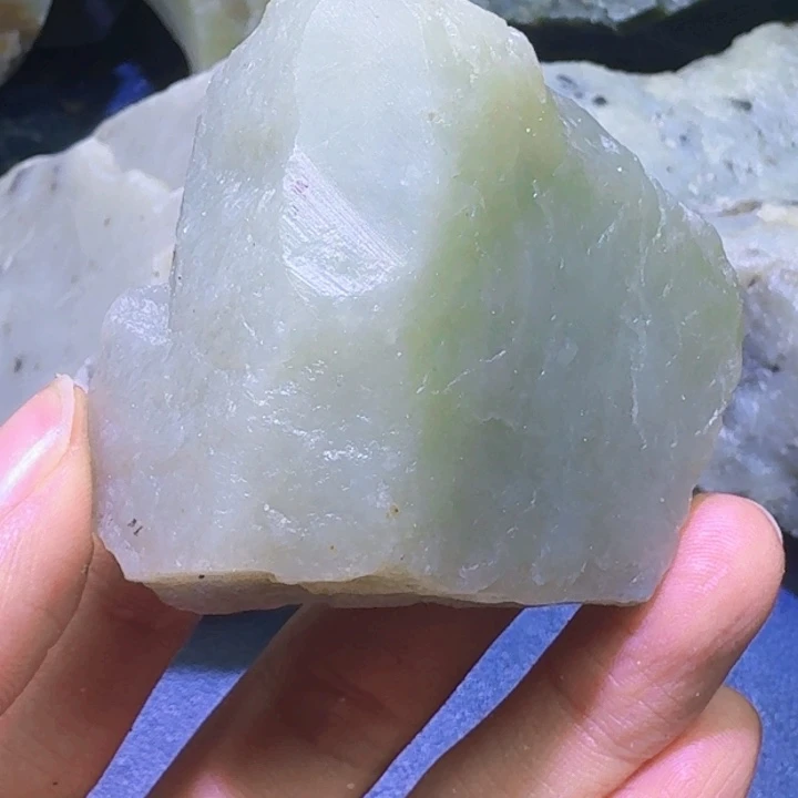 和田玉未镶嵌珠宝半成品