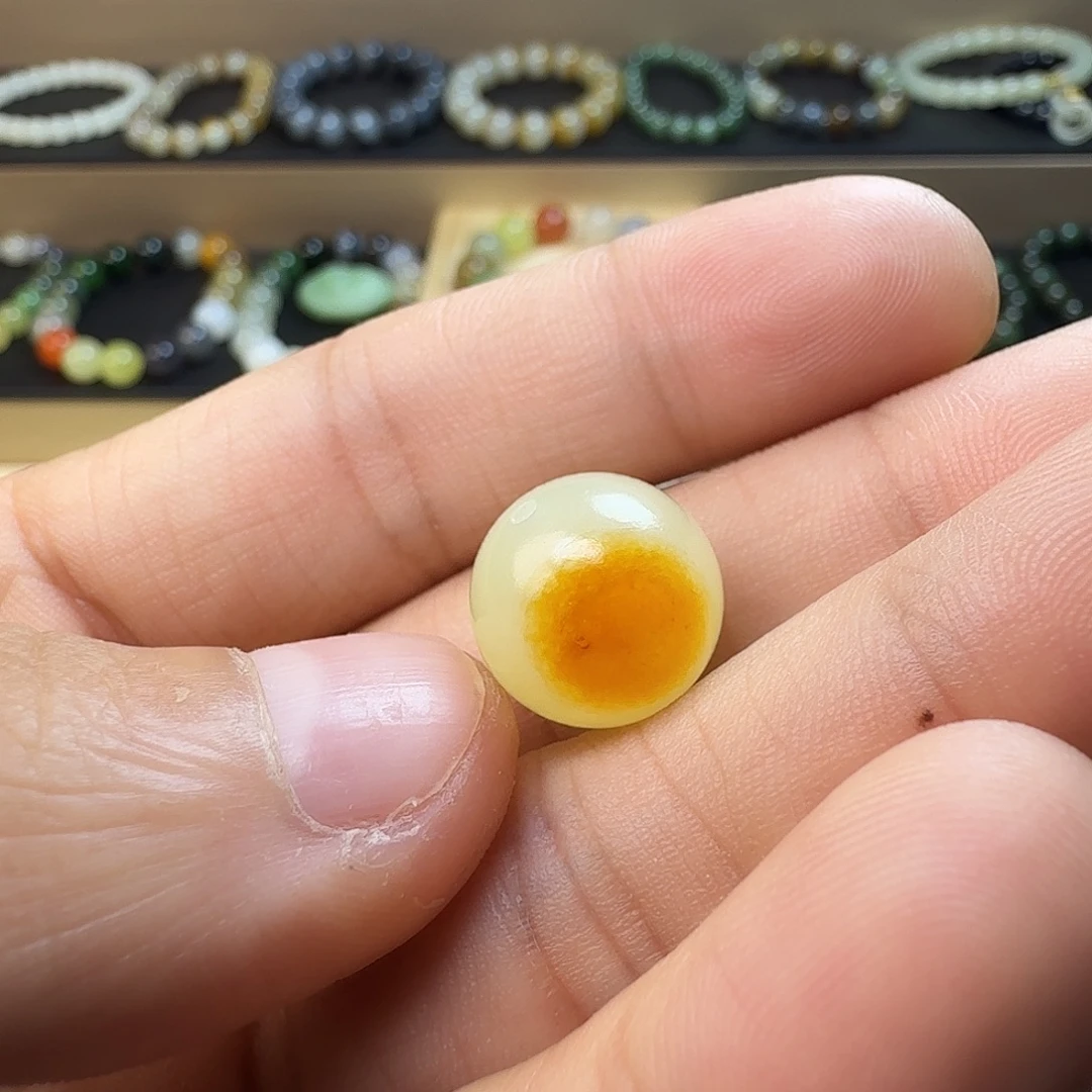 孔***金和田玉未镶嵌珠宝半成品