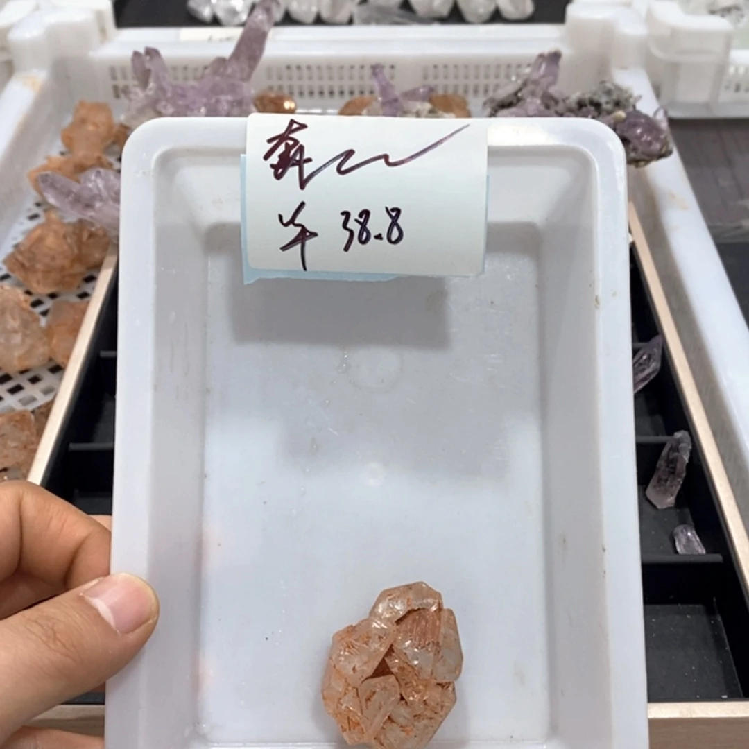 水晶、水晶、水晶未镶嵌水晶奔***虎