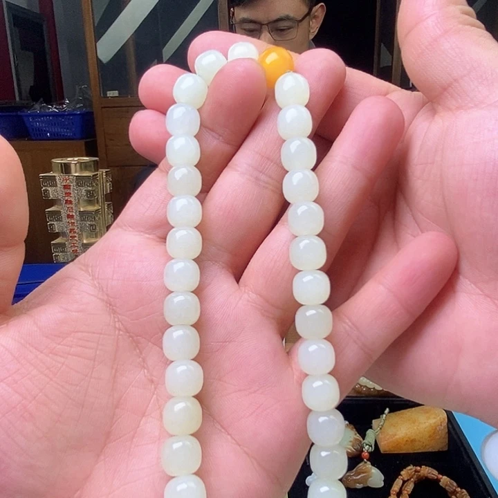 和田玉（糖玉）吊坠(赠链)未镶嵌