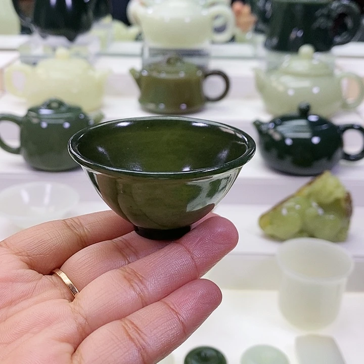 未镶嵌和田玉挂件杯子