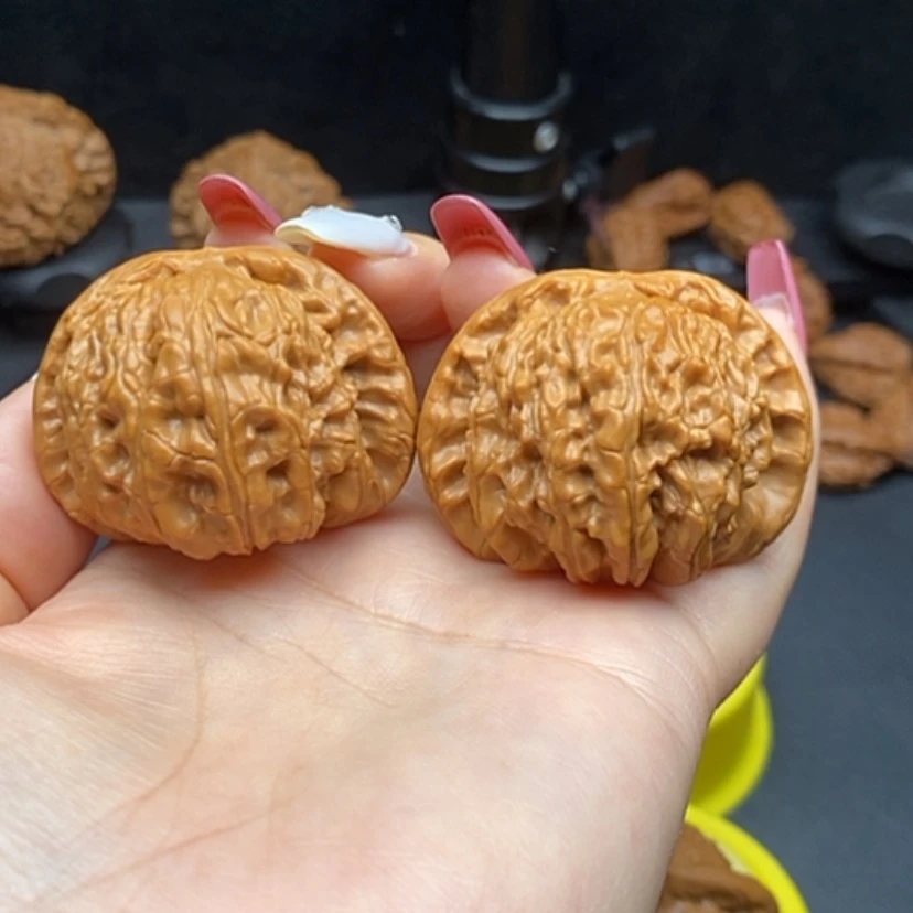 【闪购商品】文玩核桃把件狮子头