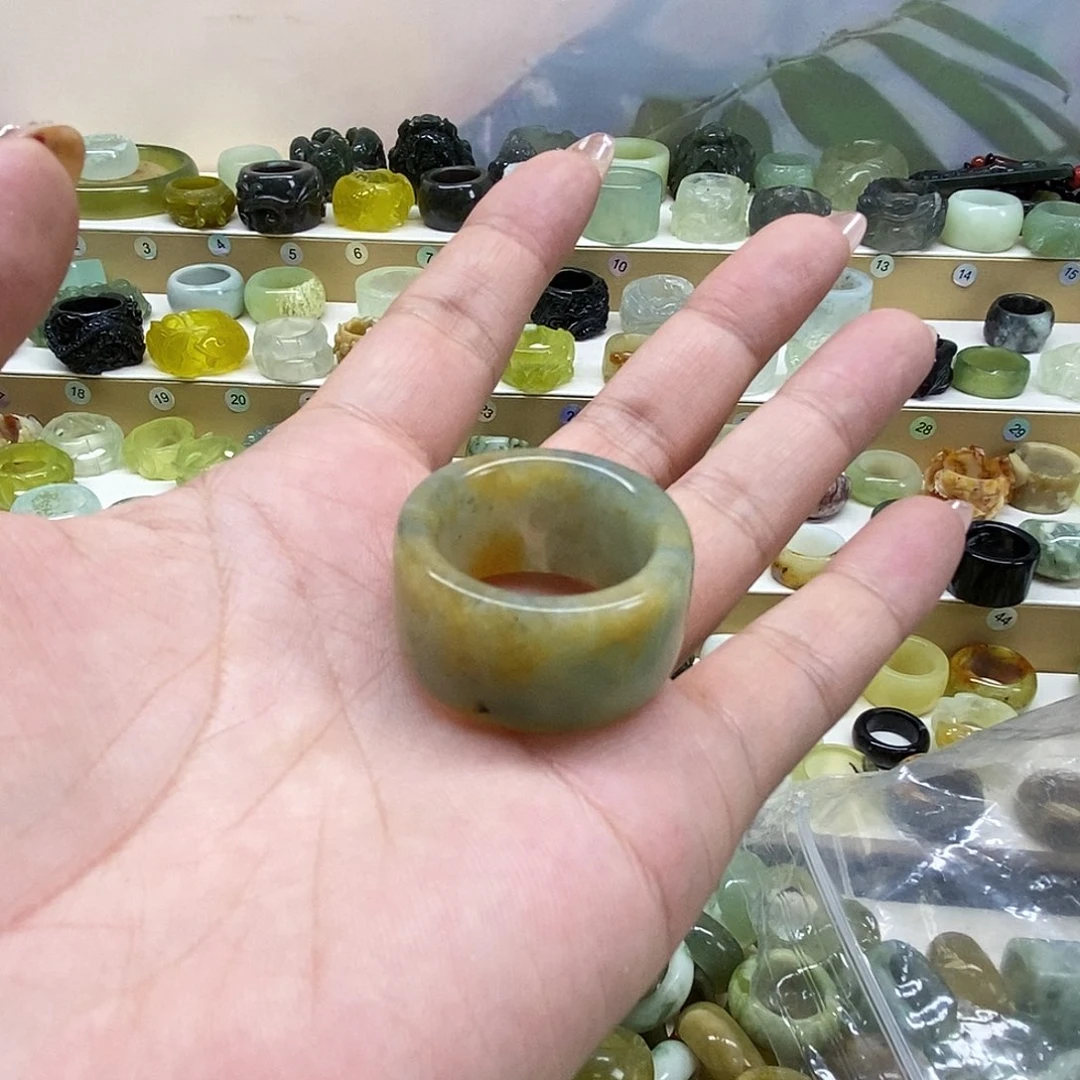 I***_岫玉未镶嵌天然玉石戒指