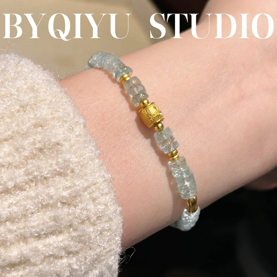 S925银路路通海蓝宝S扣手链一条