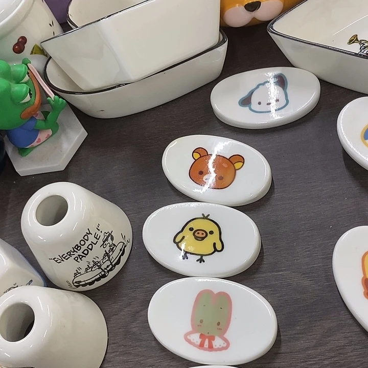 双饮款陶瓷筷子架