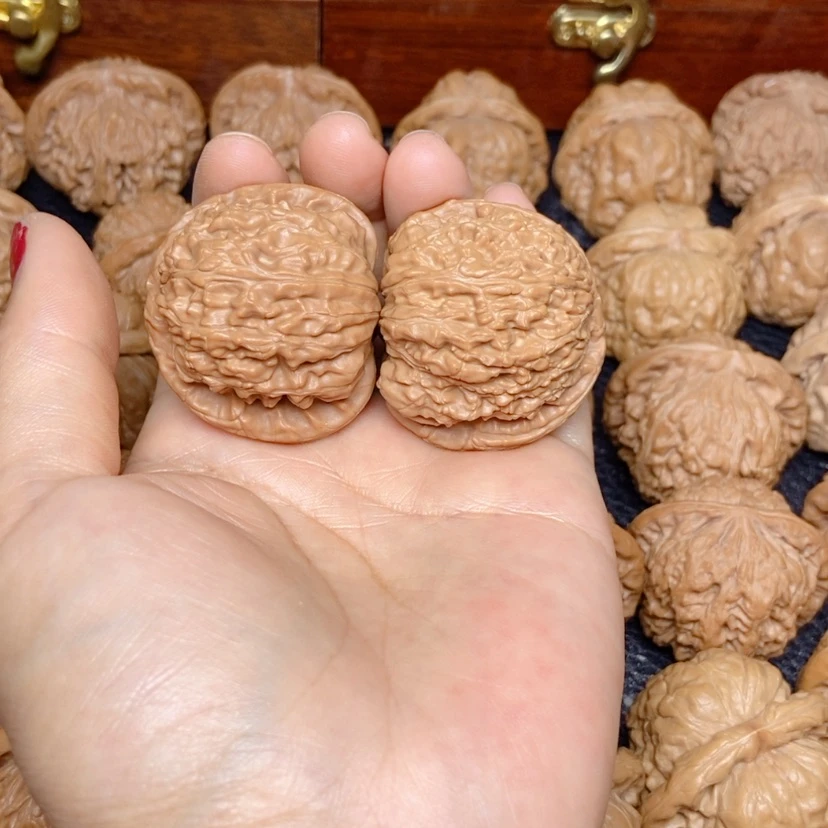 【闪购商品】文玩核桃吊坠金****馆白狮子40