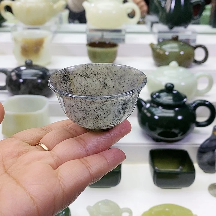 未镶嵌和田玉挂件杯子