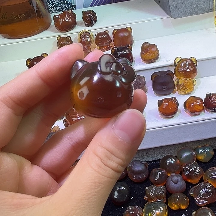 琥珀未镶嵌裸石琥珀