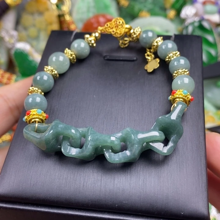 翡翠未镶嵌吊坠(赠链)