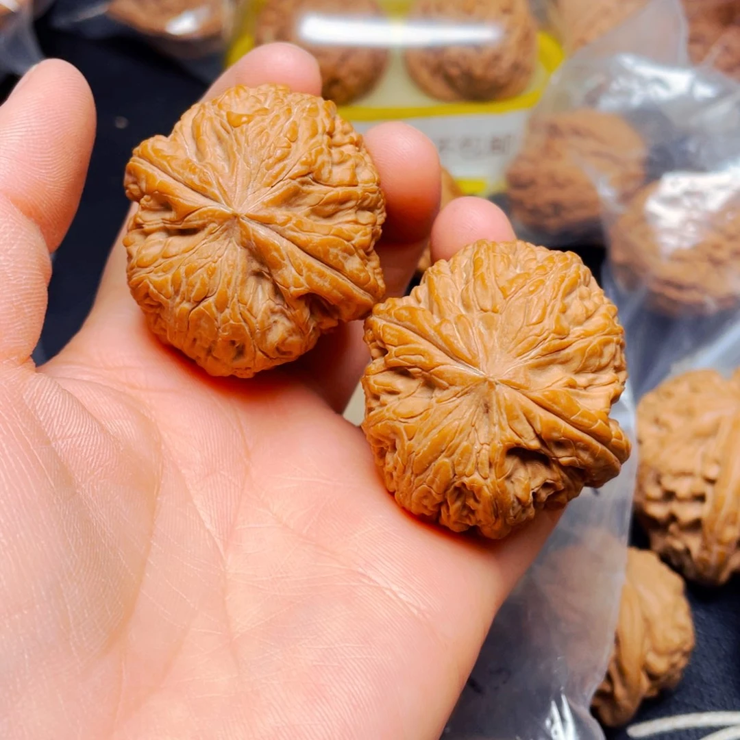 吊坠文玩核桃御尊一对