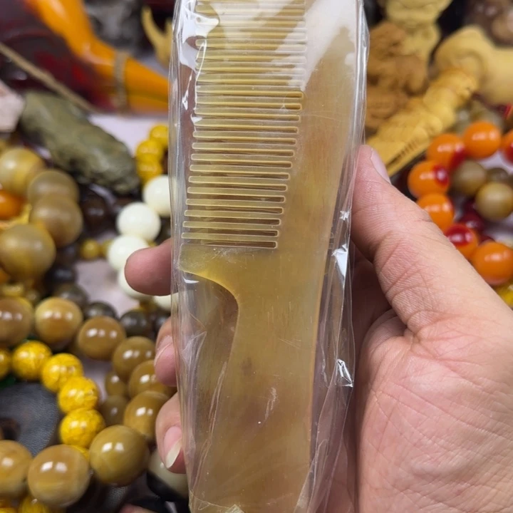 香榧木手工艺梳子一个