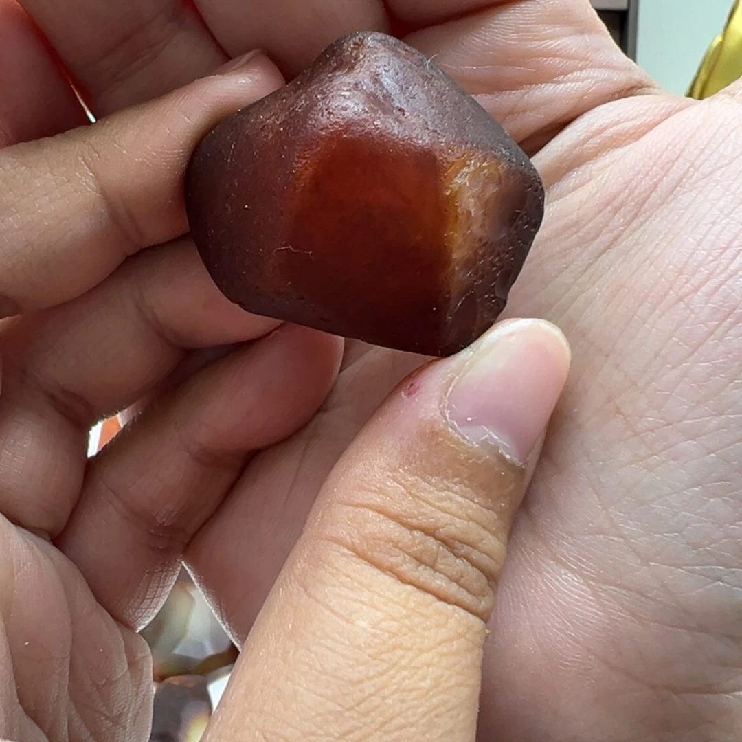 定制琥珀披****羊蜜蜡定制
