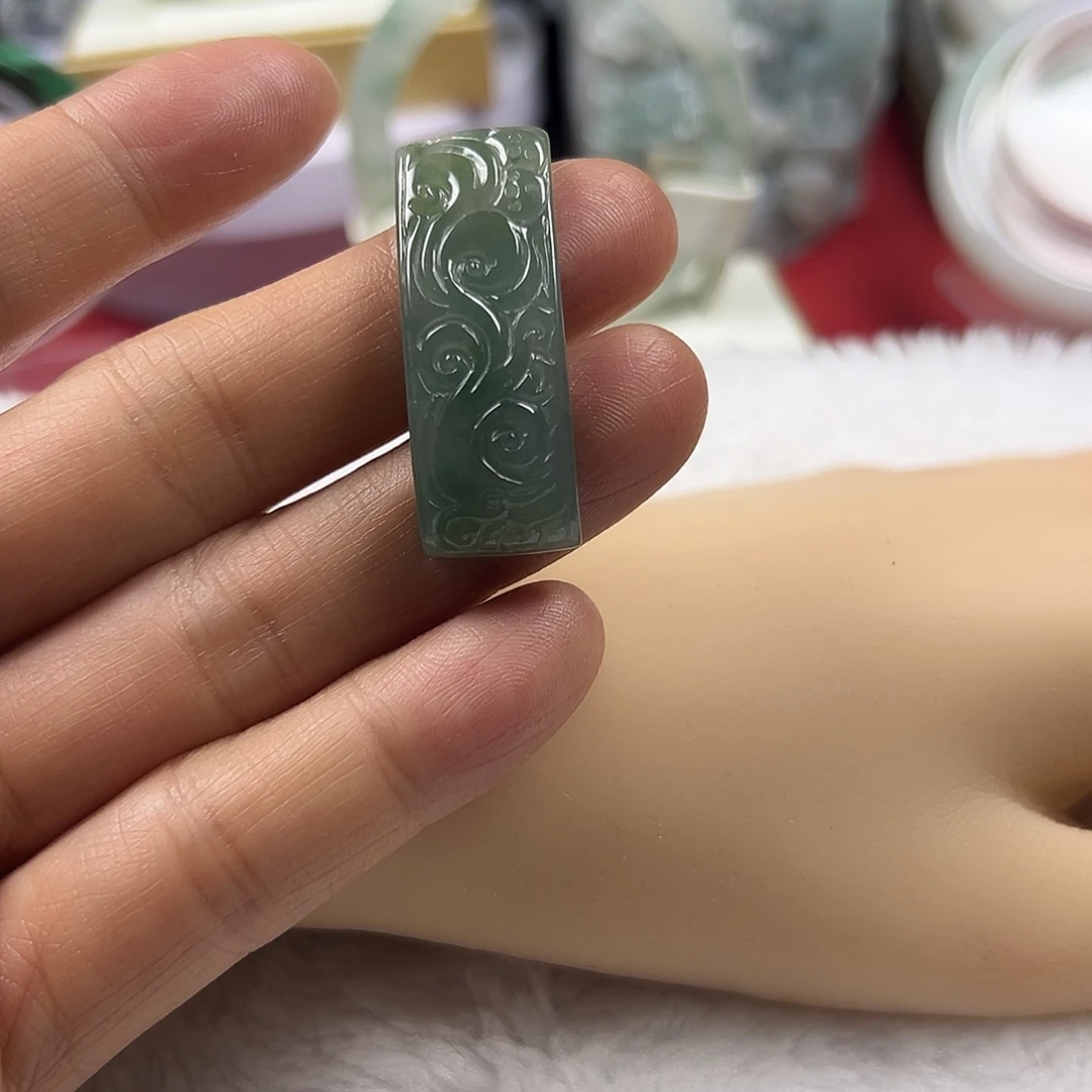 颈饰未镶嵌翡翠缅甸天然A货翡翠手牌