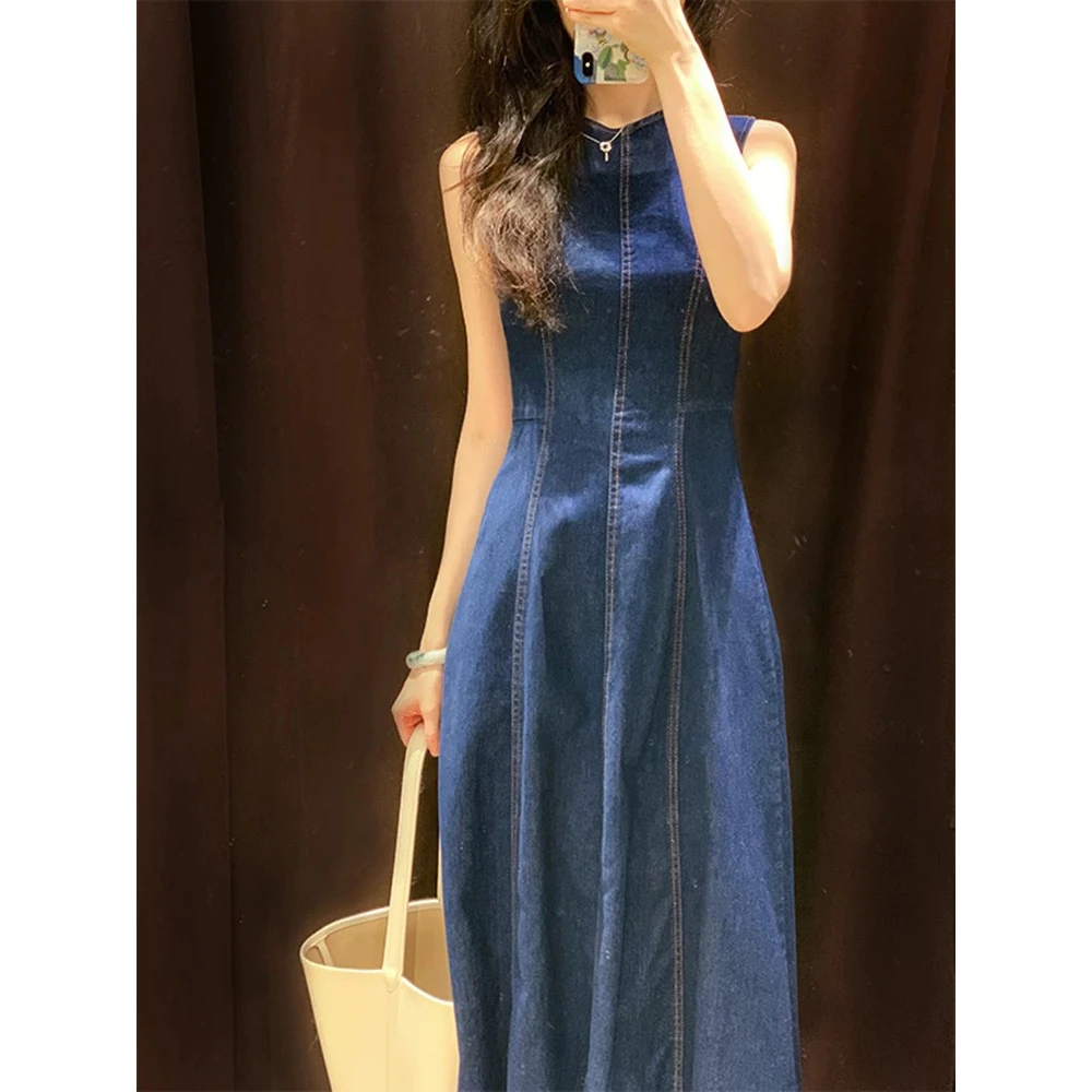 夏季绝美气质高级感牛仔连衣裙女2025年新款今年流行爆款无袖裙