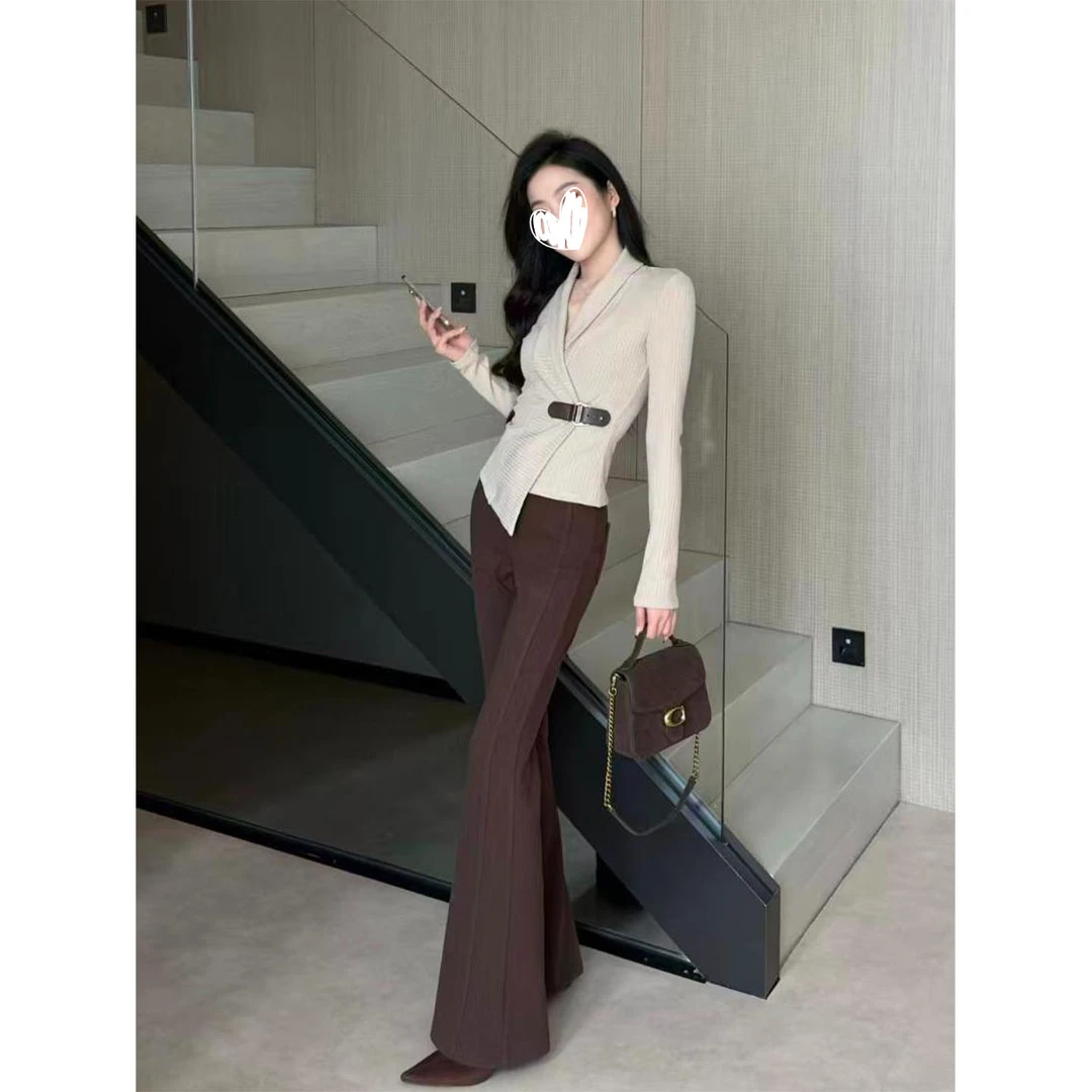 【琥珀松林】秋冬高级感修身皮带设计感针织上衣复古休闲长裤两件套