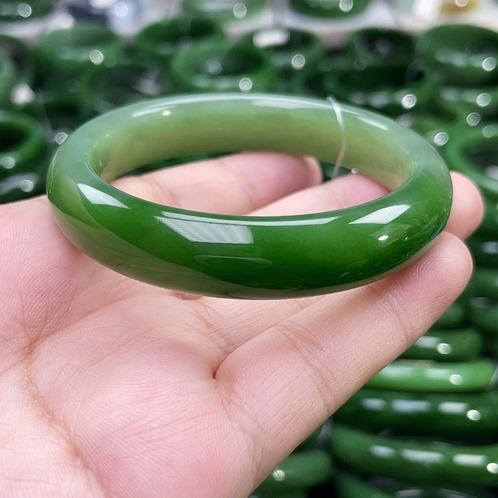 未镶嵌手镯和田玉（碧玉）
