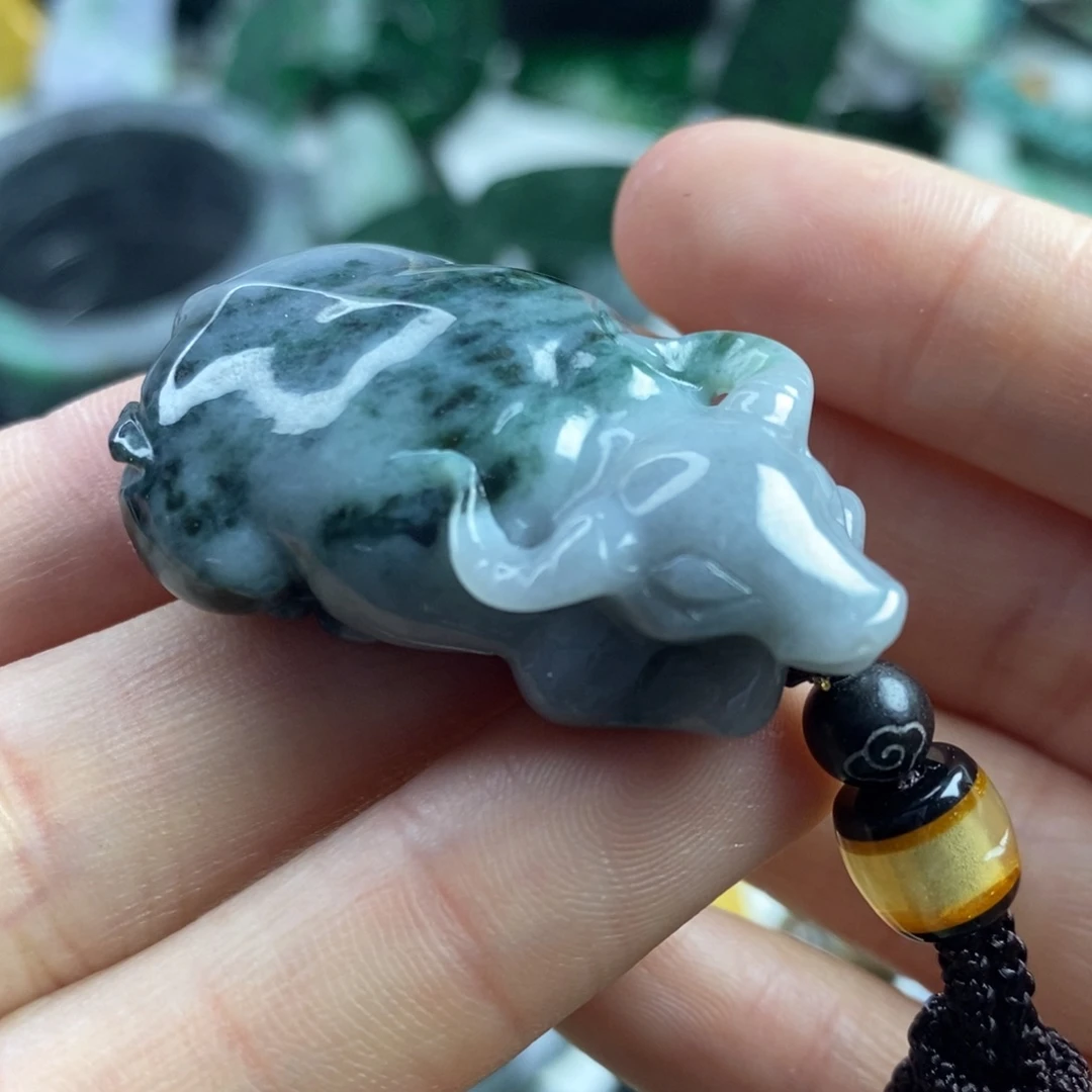 翡翠颈饰未镶嵌吊坠