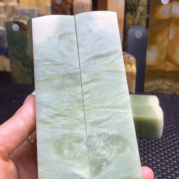 广东石飞****s青田石印章石