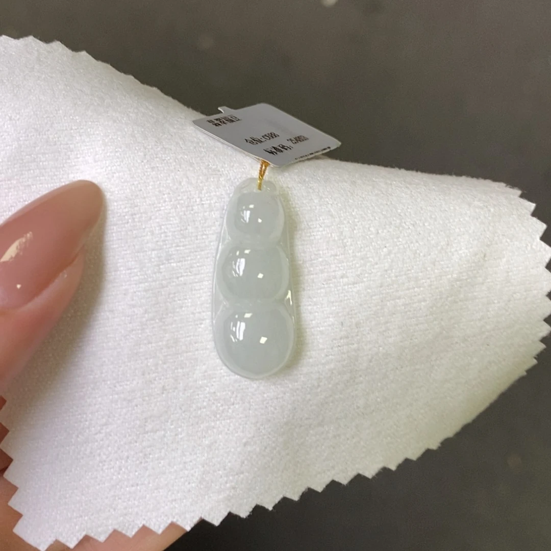 【闪购商品】颈饰未镶嵌翡翠福豆