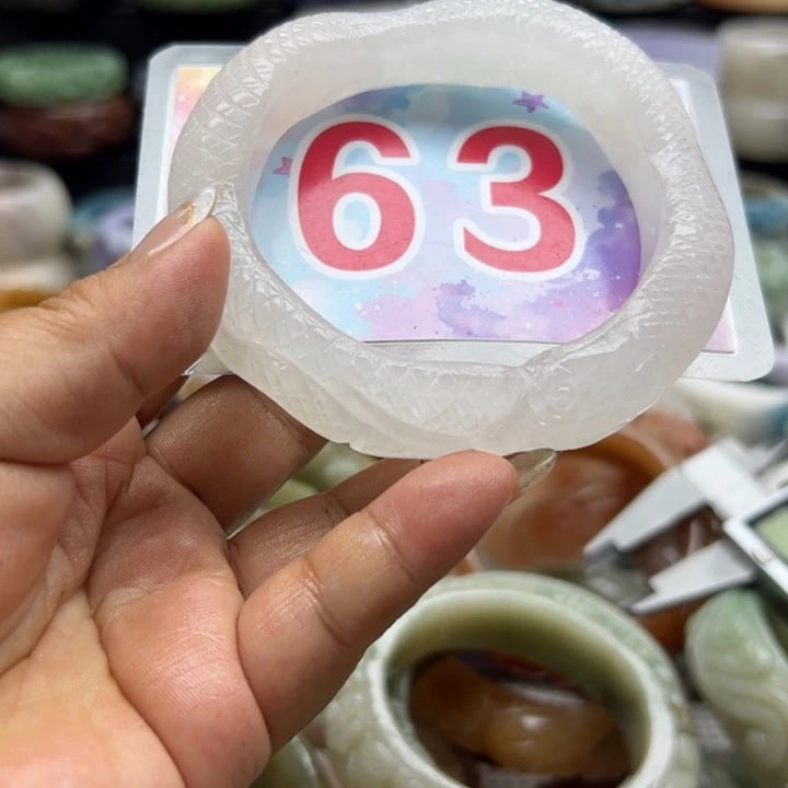 石英岩玉手镯未镶嵌