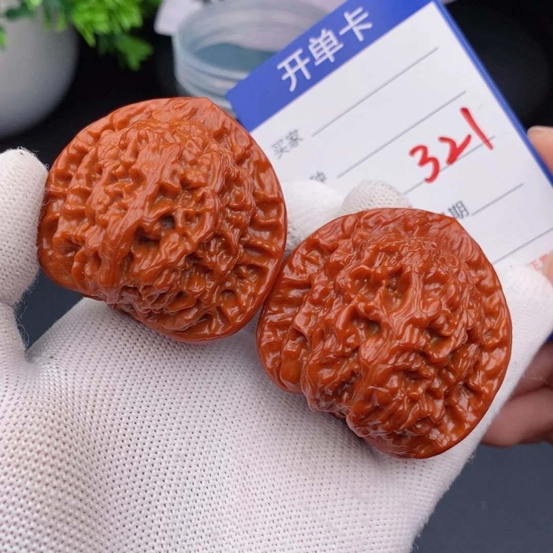 文玩核桃把件45红狮子321