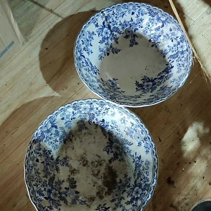 瓷片陶瓷盘子碗啥都有