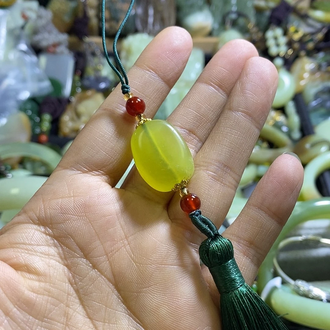 未镶嵌岫玉颈饰手挂件