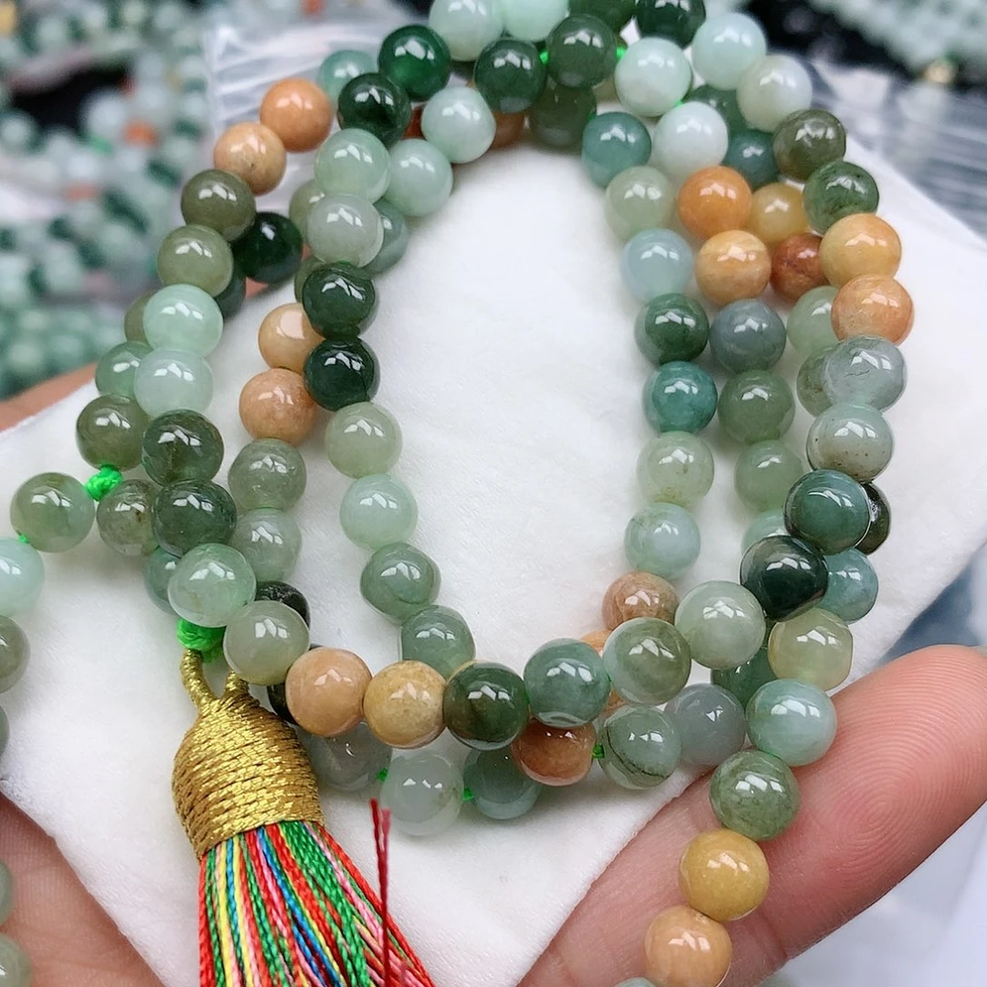 翡翠颈饰未镶嵌手串