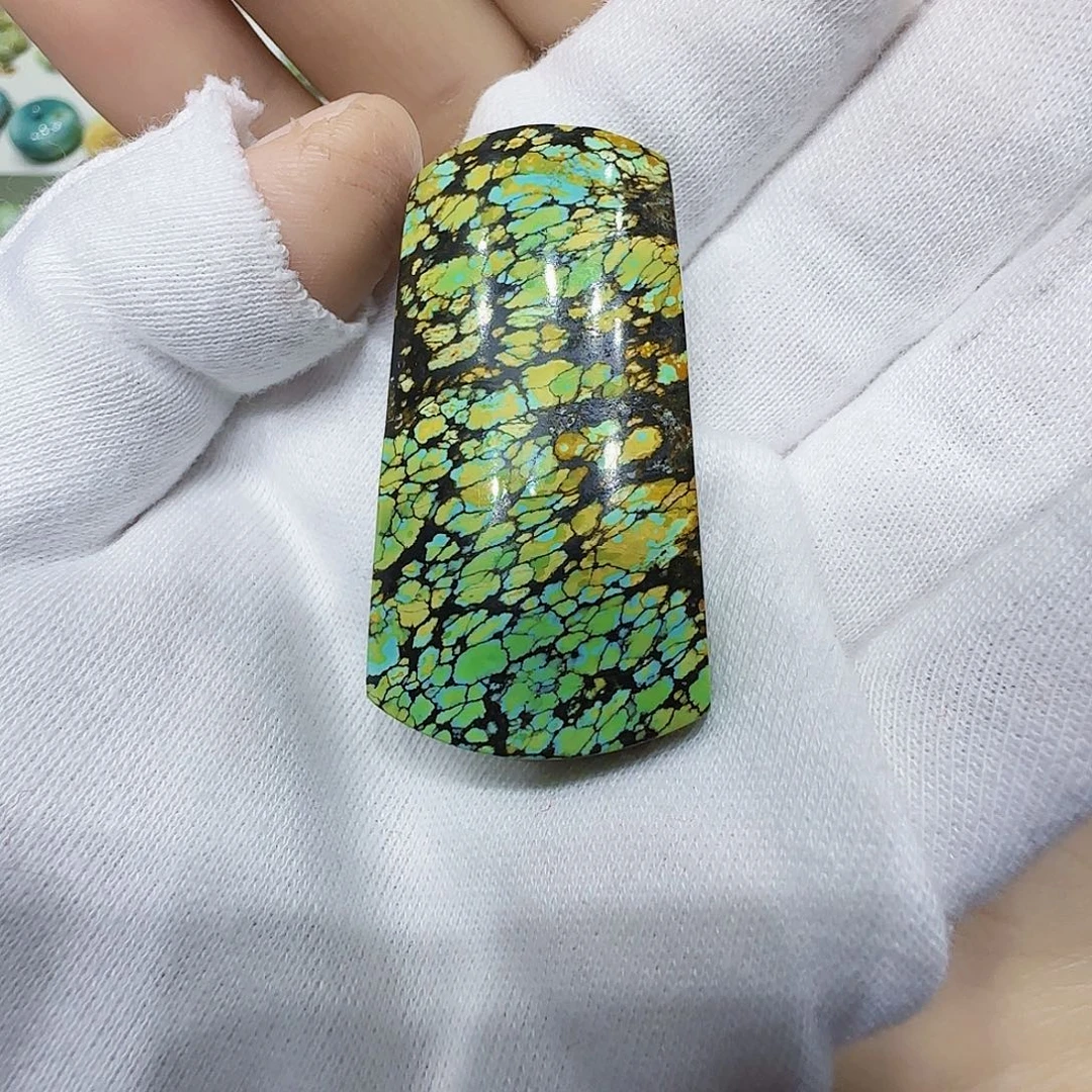 绿松石未镶嵌原矿绿松石