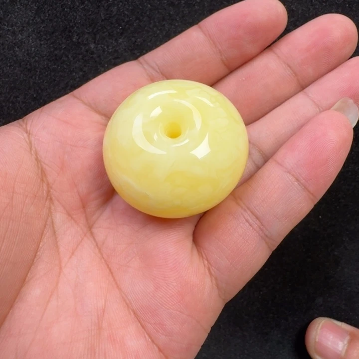 蜜蜡未镶嵌珠宝奇石