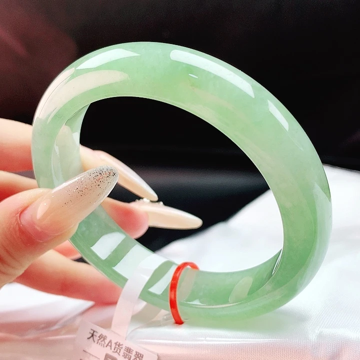 翡翠未镶嵌手镯56圈