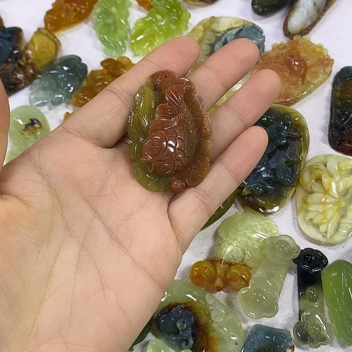 蛇纹石玉合金颈饰