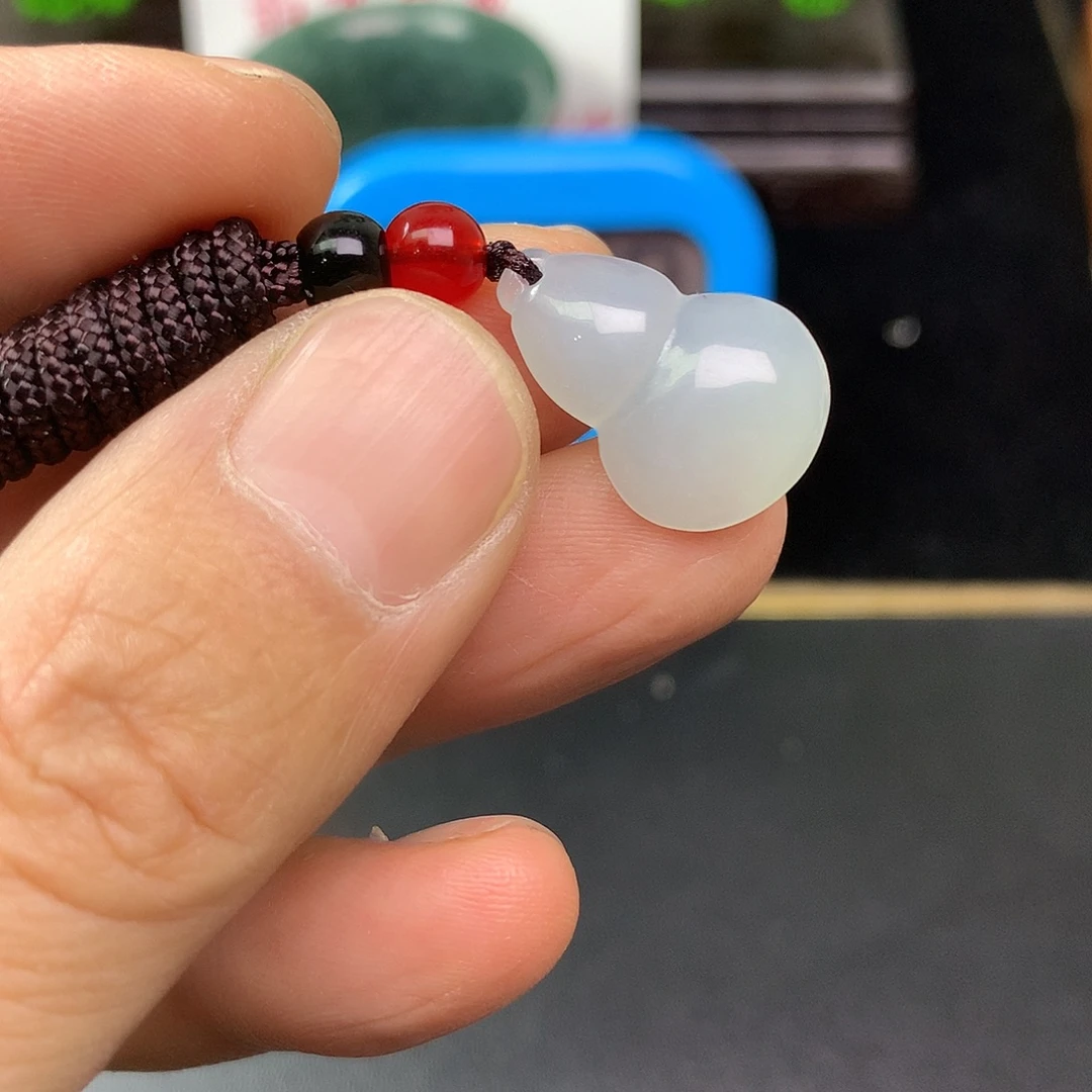 翡翠未镶嵌颈饰翡翠和翡翠