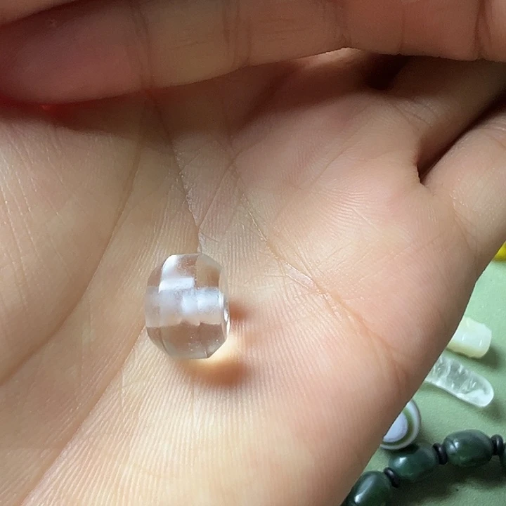 孫***柜水晶未镶嵌珠宝半成品