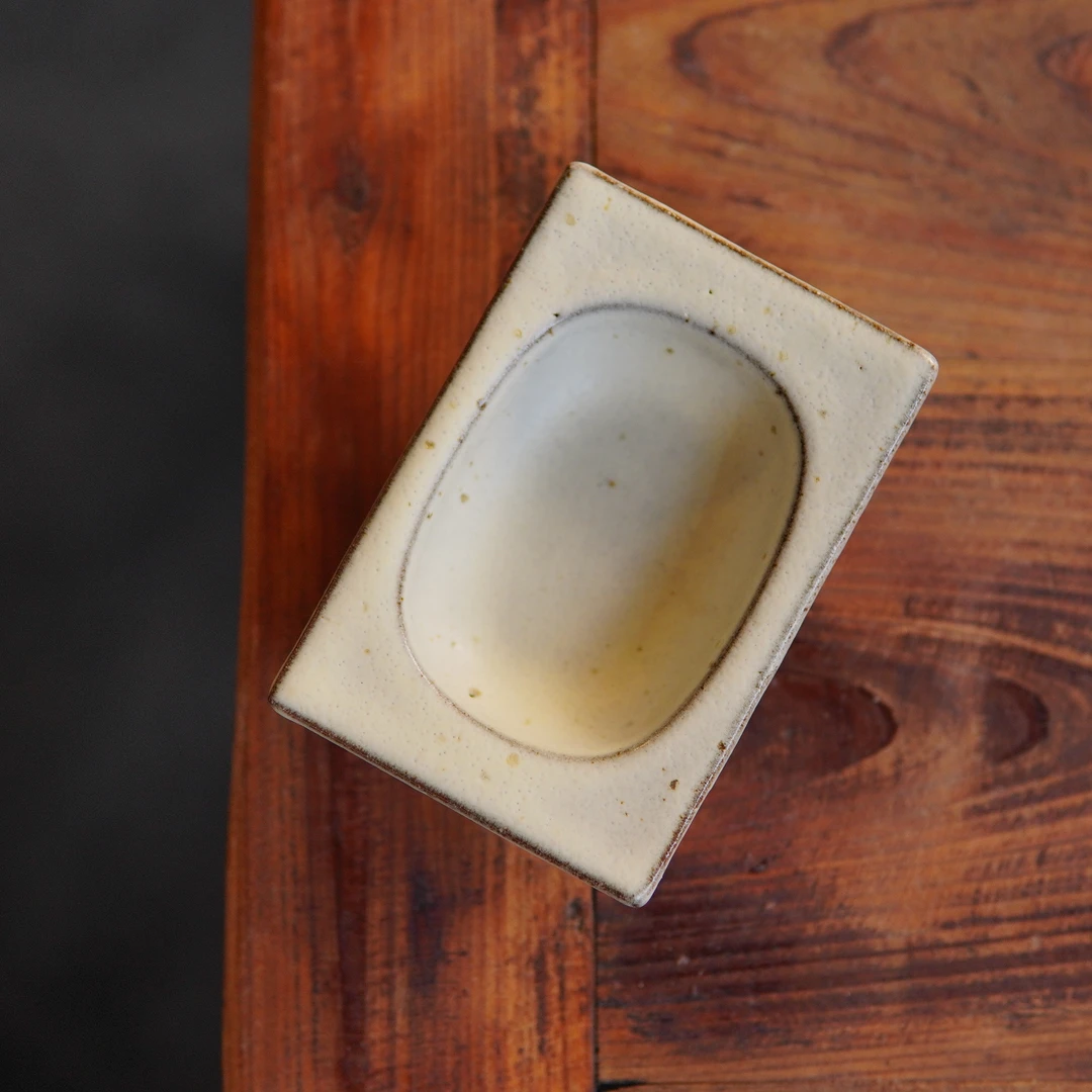 韩式长方形味碟 9.5cm*6.5cm LGD005