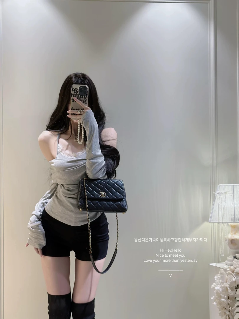 假两件斜肩荡领长袖T恤蕾丝挂脖打底衫上衣秋季新款高腰百搭短裤