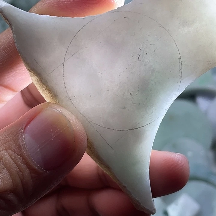翡翠未镶嵌颈饰37号