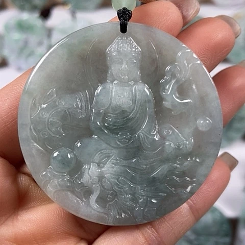 翡翠颈饰未镶嵌大日如来福利