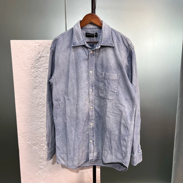 99新 Balenciaga/巴黎世家 99新巴黎世家背后logo牛仔衬衫尺码:38