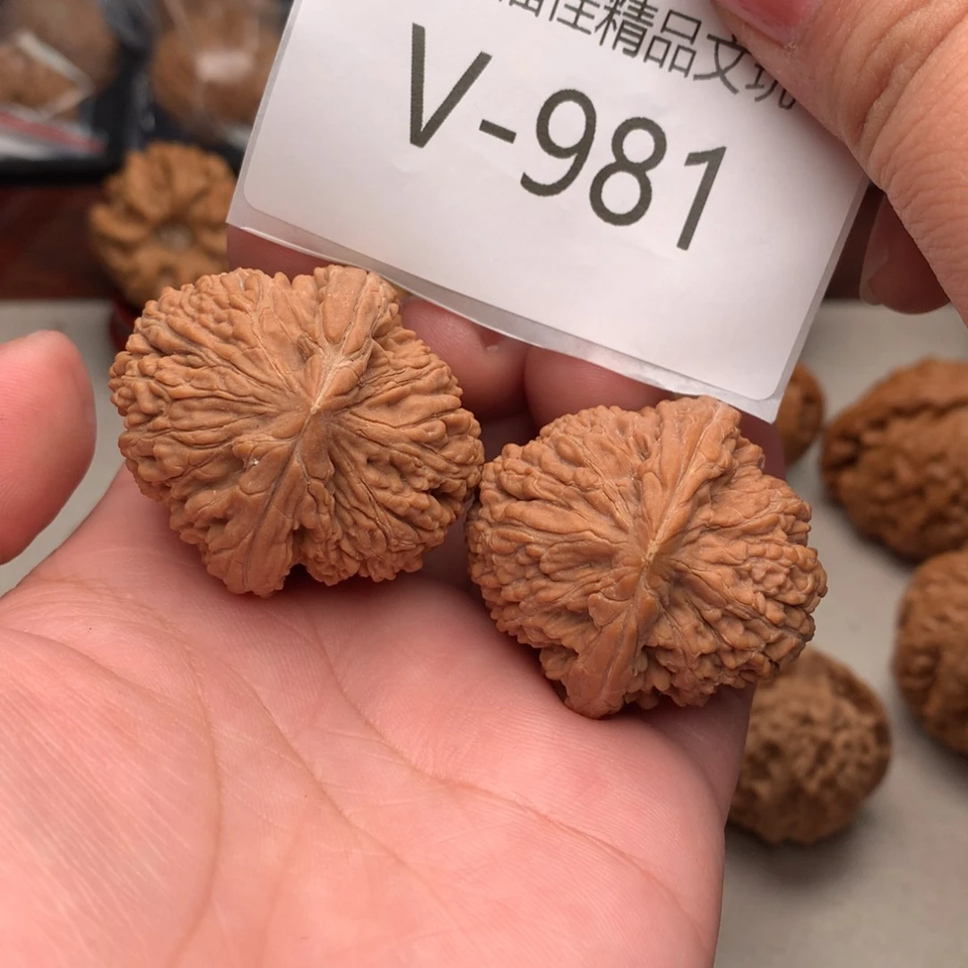 文玩核桃把件36大蒜头……….