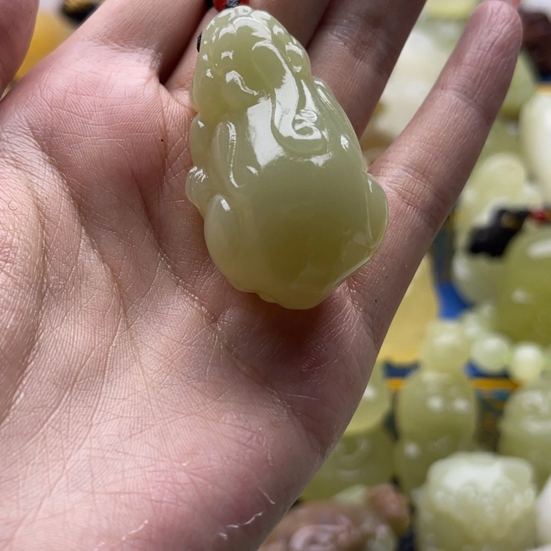 白***丽新疆昆仑山脉山料