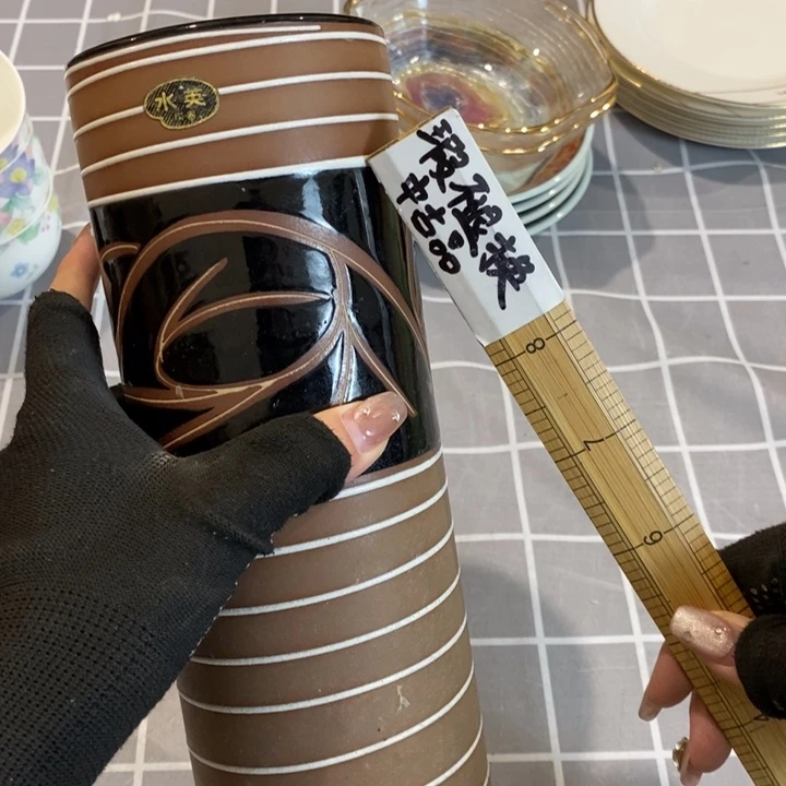 这几位朋友在这里玩转