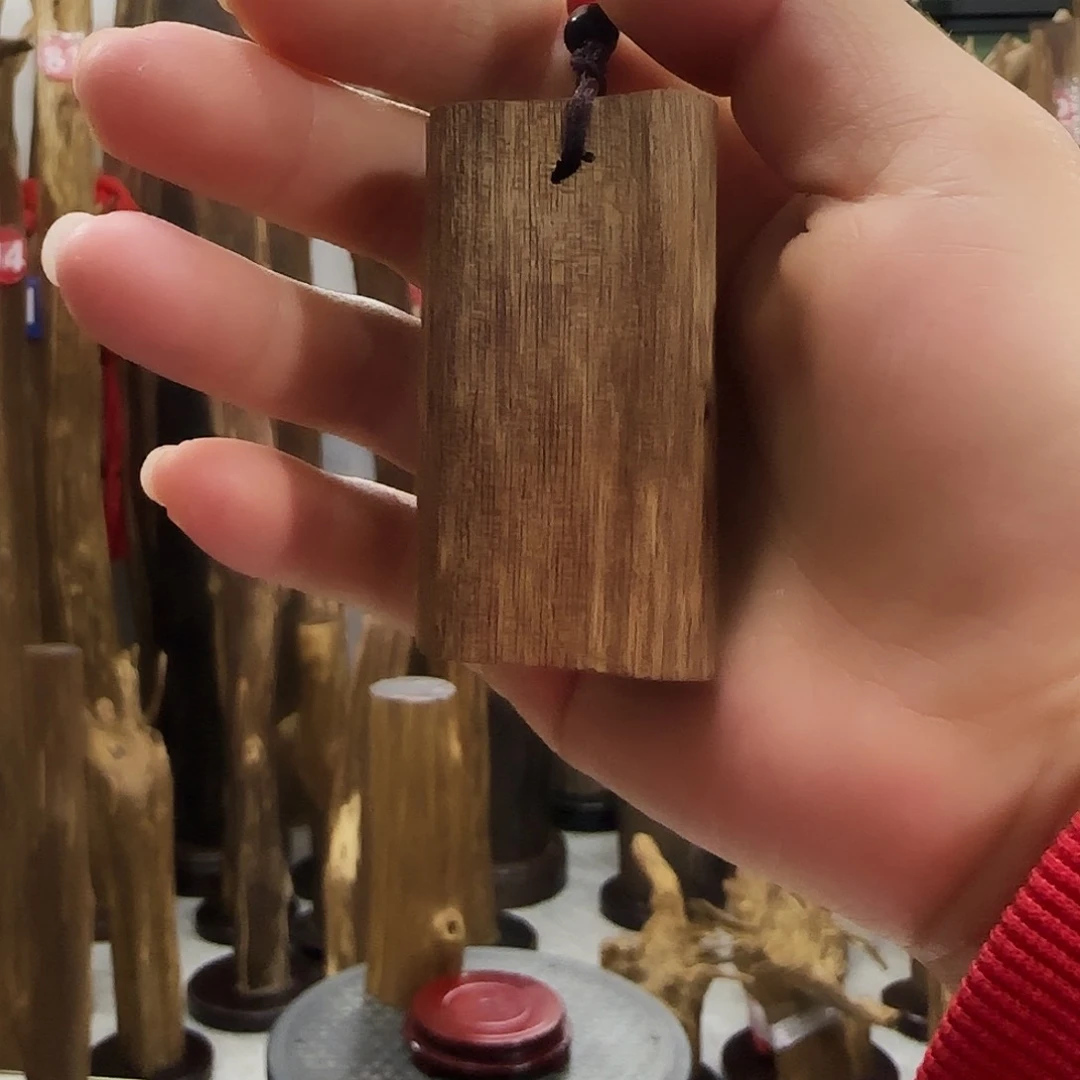 沉香手把件?****?沉香手把件