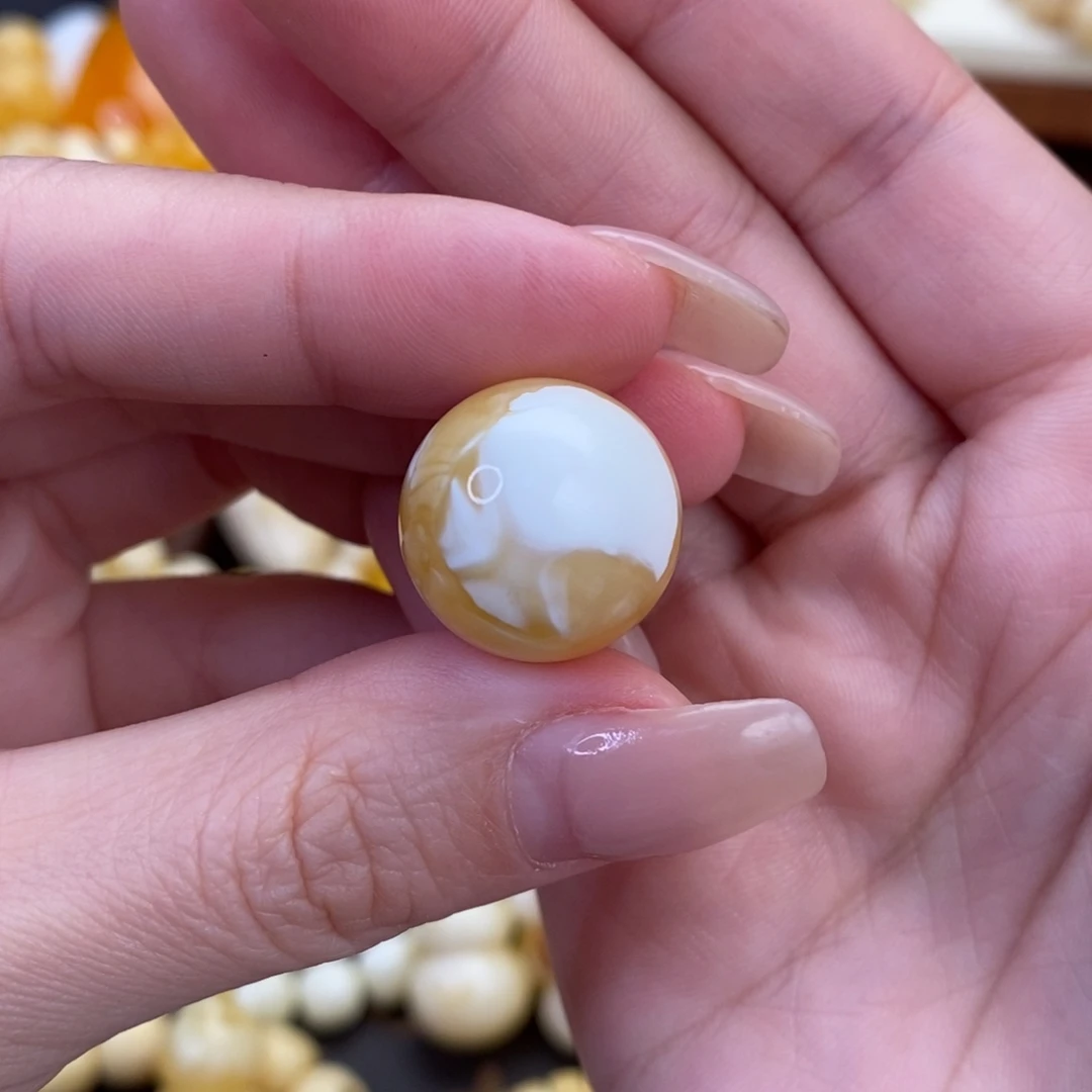 蜜蜡未镶嵌裸石圆珠