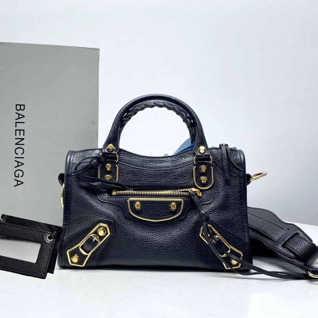 胖虎佳佳/巴黎世家/95新/公价0/箱包/斜挎包/312505030116