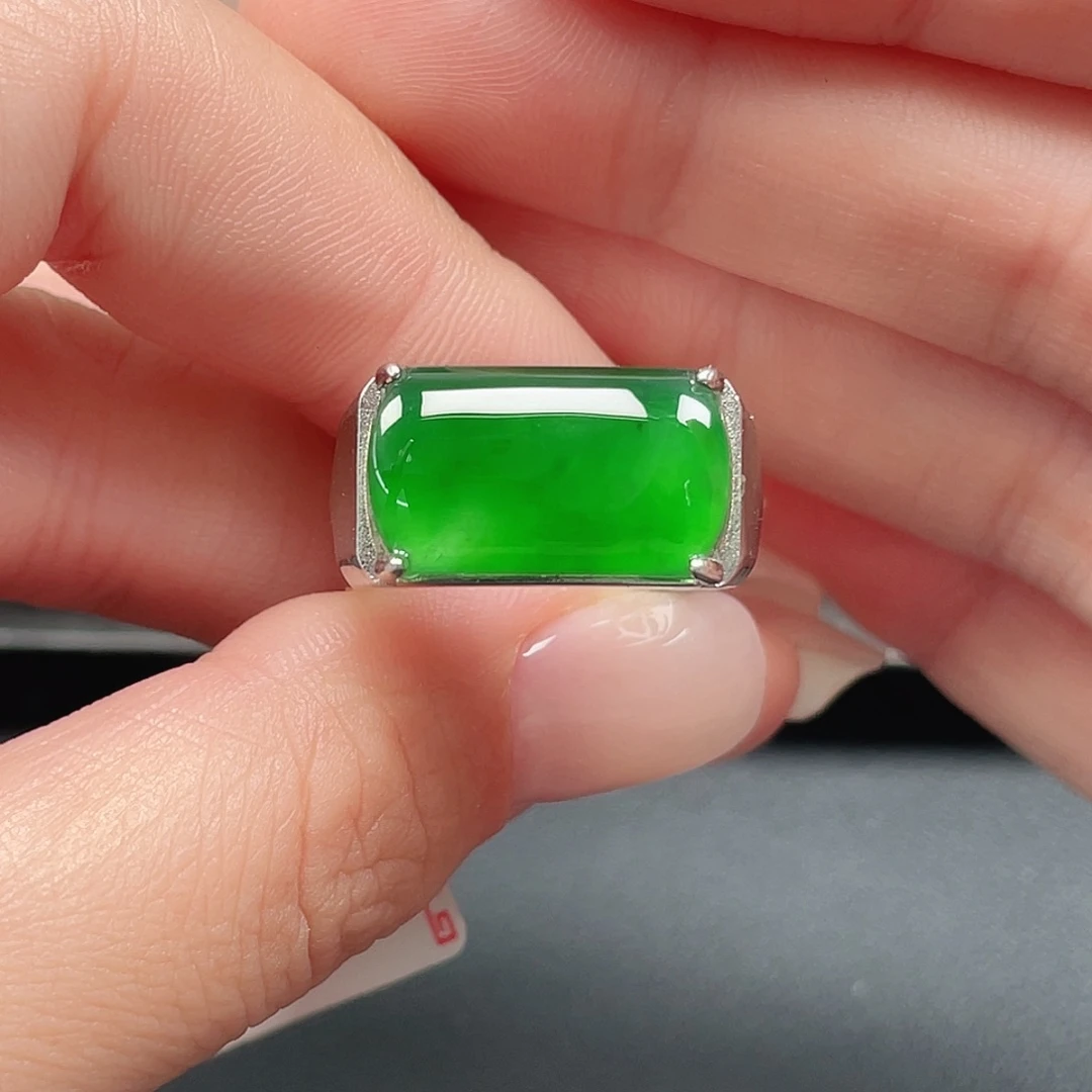 翡翠银S925镶嵌戒指没有运费险3605