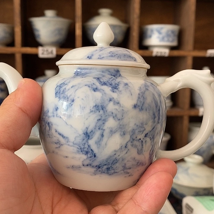 一**好釉下青花瓷器微瑕壶