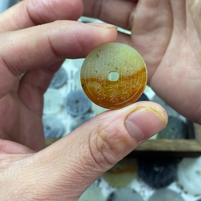 【闪购商品】岫玉颈饰未镶嵌小*岫玉山鬼花钱吊坠